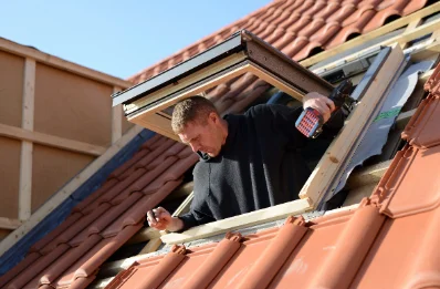 Pose de fenêtres de toit Velux à Lombrès
